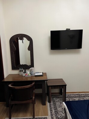 Quarto casal clássico, vista para a cidade