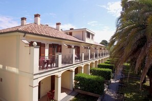 Exterior - Roman Base near Marco Simone Golf Course (Roma)
