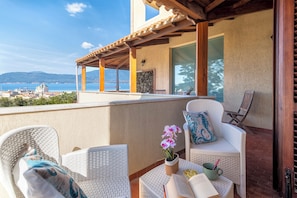 Property grounds - Villa Contessa, a peaceful sea-view retreat (Sardegna)