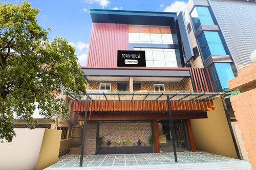 Hôtel O Birsa Stade ferroviaire