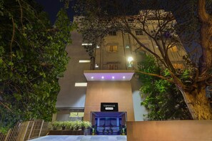 Exterior - Super Townhouse Visakhapatnam (Dwarka Nagar, Visakhapatnam)
