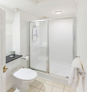 House | Bathroom - Compact Double Room (Derby)