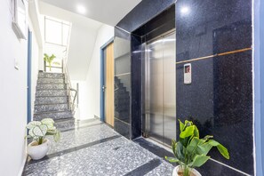 Lift - Fortune Inn Sector - 104 By ASPL (Noida)