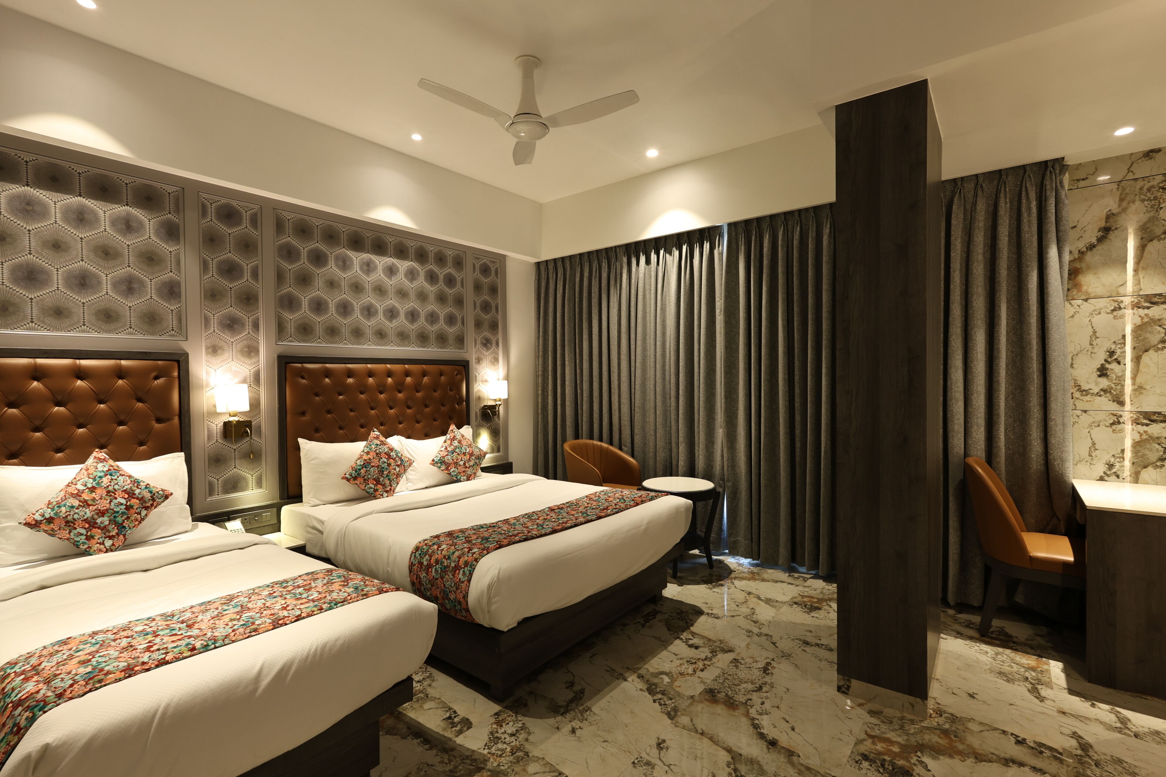 Comfort driepersoonskamer, uitzicht op de stad