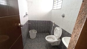 Deluxe Double Room | Bathroom