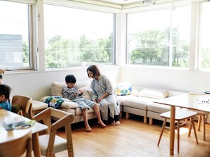 Living area - Lake Toya Retreat/2mins to the lake!/Spacious/Families and babies/Rusutsu Ski (洞爺湖町)