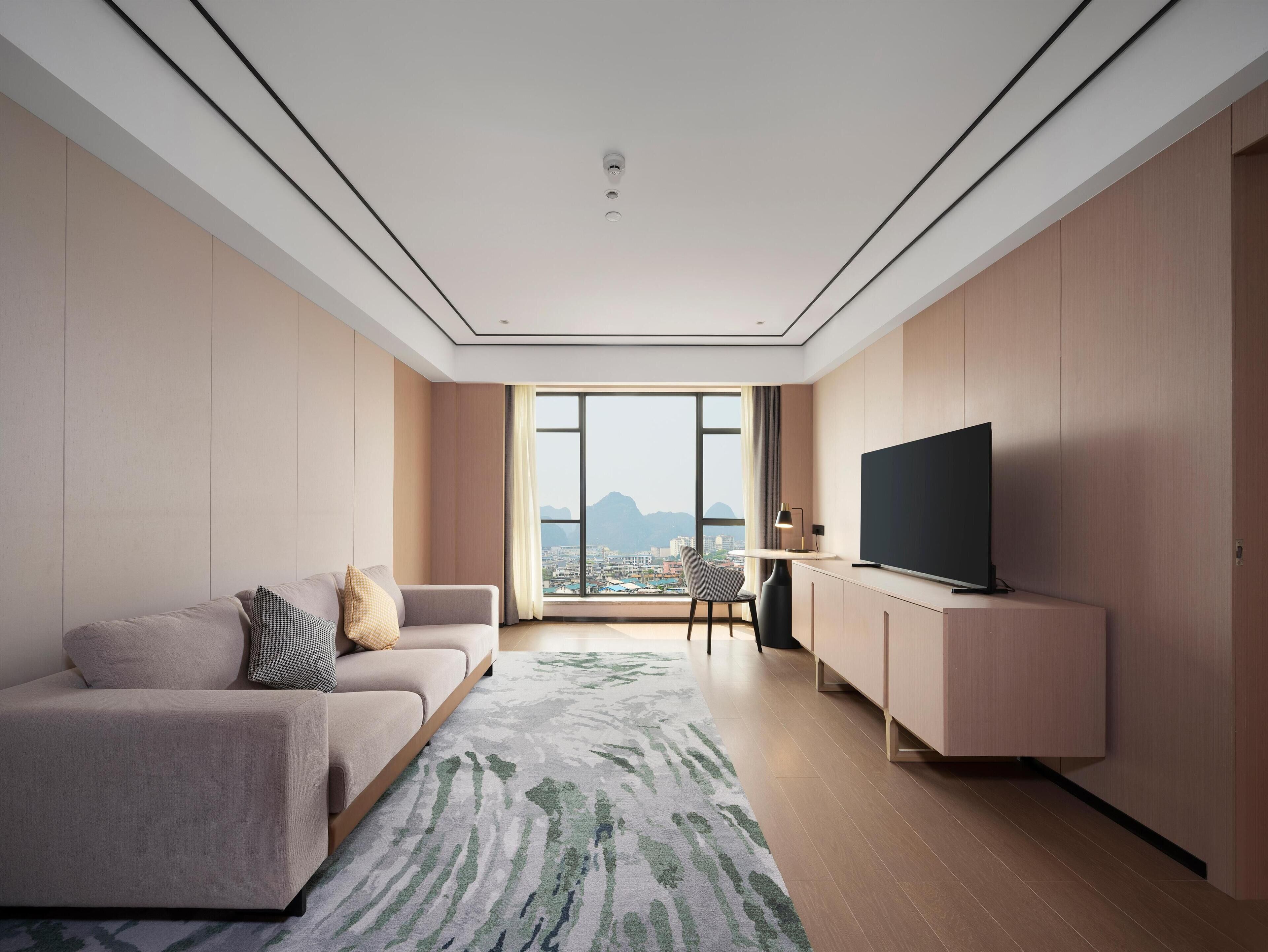Suite, 1 King Bed | Living area