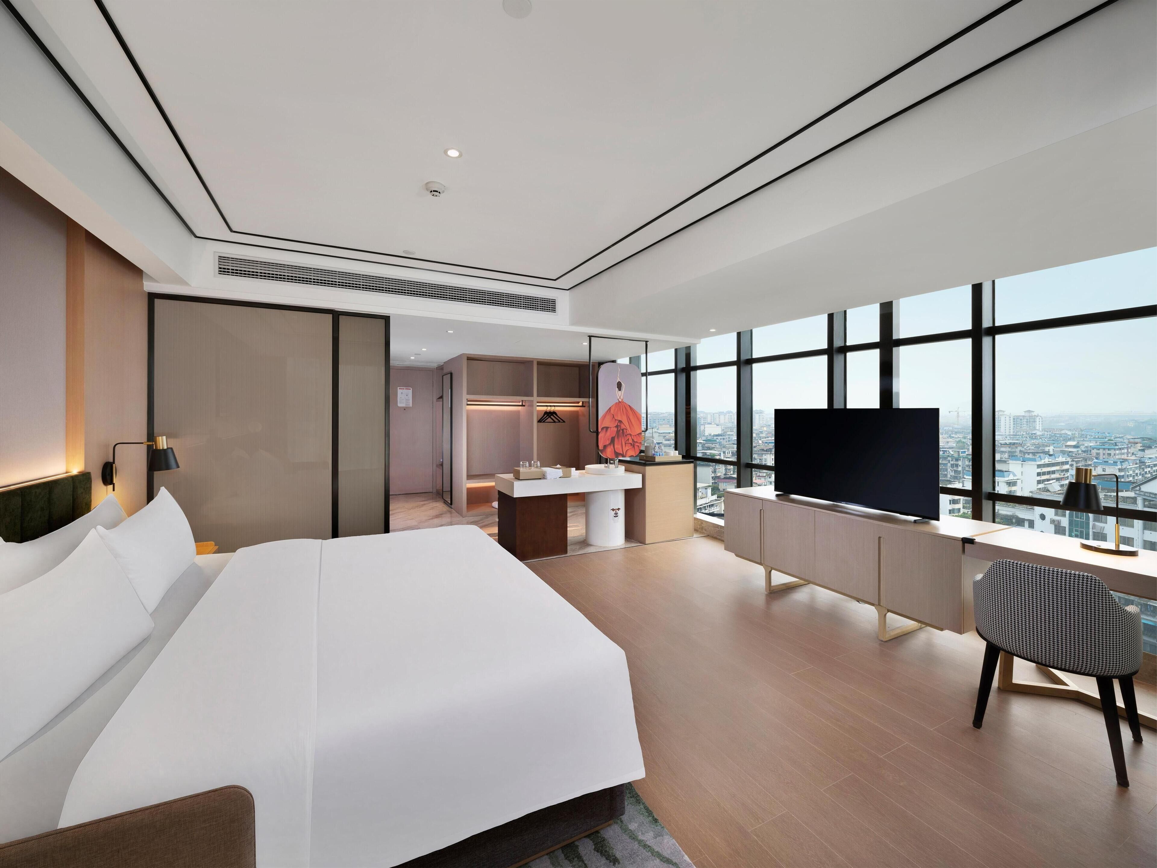 Deluxe Room, 1 King Bed with Sofa bed | Free WiFi