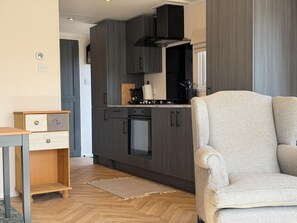 Interior - Beautiful new chalet with private parking space on the edge of the park. (Sint Maarten)
