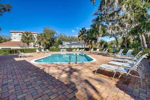 Beach, Eats, Shops! Sunny Stay in our New 3BR Townhome in Peaceful Palm Coast FL