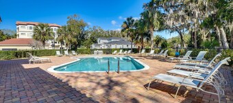 Beach, Eats, Shops! Sunny Stay in our New 3BR Townhome in Peaceful Palm Coast FL
