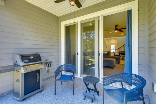 Beach, Eats, Shops! Sunny Stay in our New 3BR Townhome in Peaceful Palm Coast FL