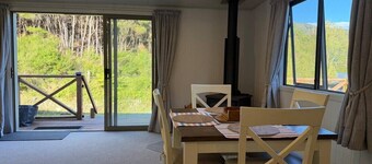 Alpaca Farm Retreat - Peaceful Rural Escape
