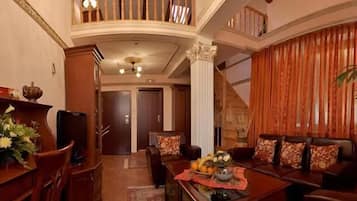 Superior Duplex, City View | Interior