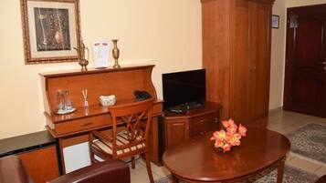 Comfort tweepersoonskamer, uitzicht op de stad | Woonruimte