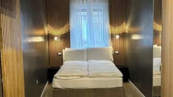 WiFi, bed sheets