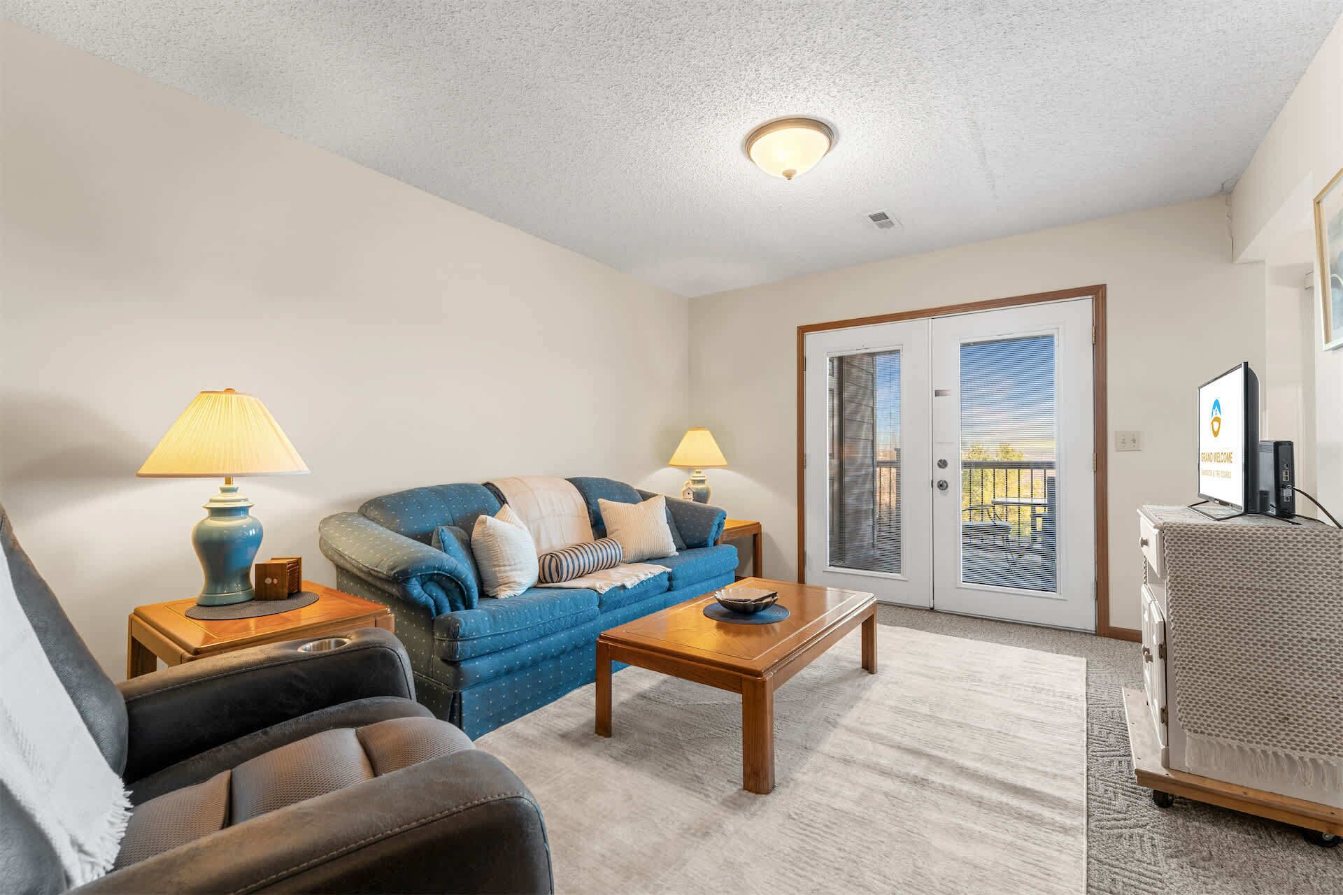 Appart'hôtel, 1 grand lit et 1 canapé-lit, balcon (Little Treehouse on the Lake) | Coin séjour