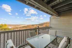 Condo, 1 Queen Bed with Sofa bed, Balcony (Little Treehouse on the Lake) | Balcony - Little Treehouse on the Lake (Branson)