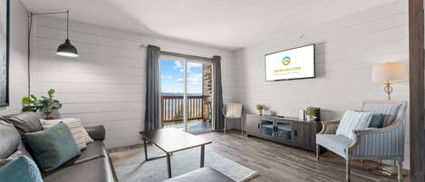 Appart'hôtel, plusieurs lits, accès piscine, vue montagne (Branson Heights Retreat) | Coin séjour