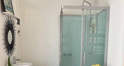 Chambre et Salle de bain