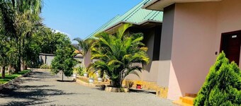 Paki Hotels&apartment