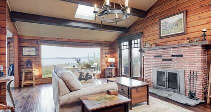 Ocean View Guest House - stunning Ocean Views by Victoria Prime!!