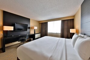 Room - Edmonton Hotel & Convention Center (Edmonton)