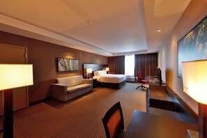 Room - Edmonton Hotel & Convention Center (Edmonton)