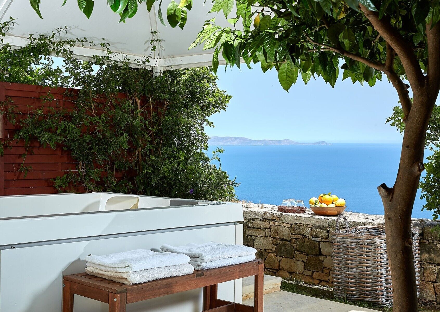 Bañera de hidromasaje exterior