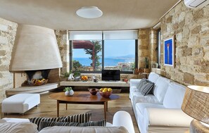 TV, fireplace - Villa Vollard  | 5 Bedrooms with Private Pool Jacuzzi and Panoramic Sea View (Heraklion)