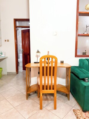 Appartement, balcon, vue jardin | Intérieur