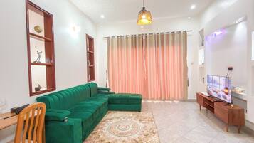 Apartment, Balkon, Gartenblick | Wohnbereich