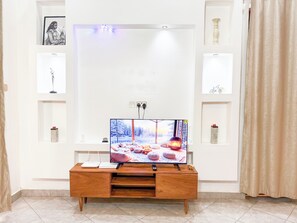 Appartement, balcon, vue jardin | Intérieur