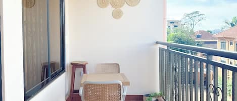 Appartement, balcon, vue ville | Restauration extérieure