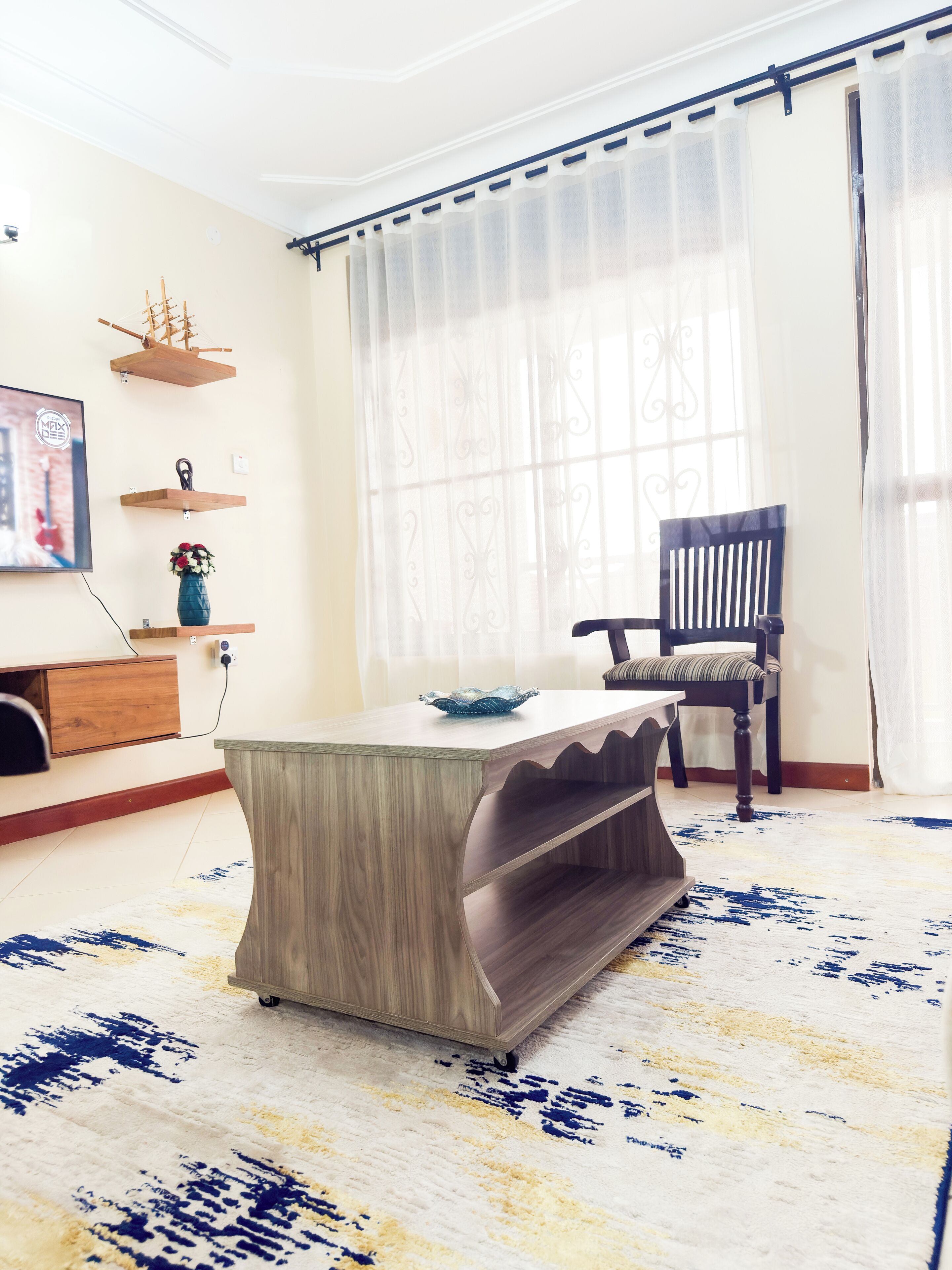 Apartment, Balcony, City View | Interior