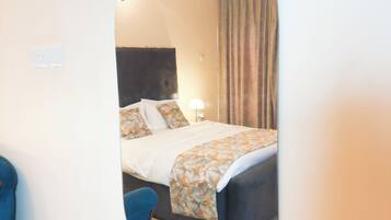Apartment, Balcony, City View | Iron/ironing board, free WiFi
