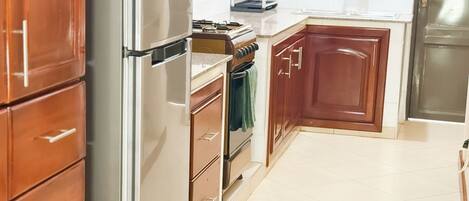 Apartment, Balcony, City View | Private kitchen