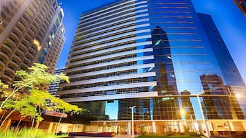 Suite | Exterior