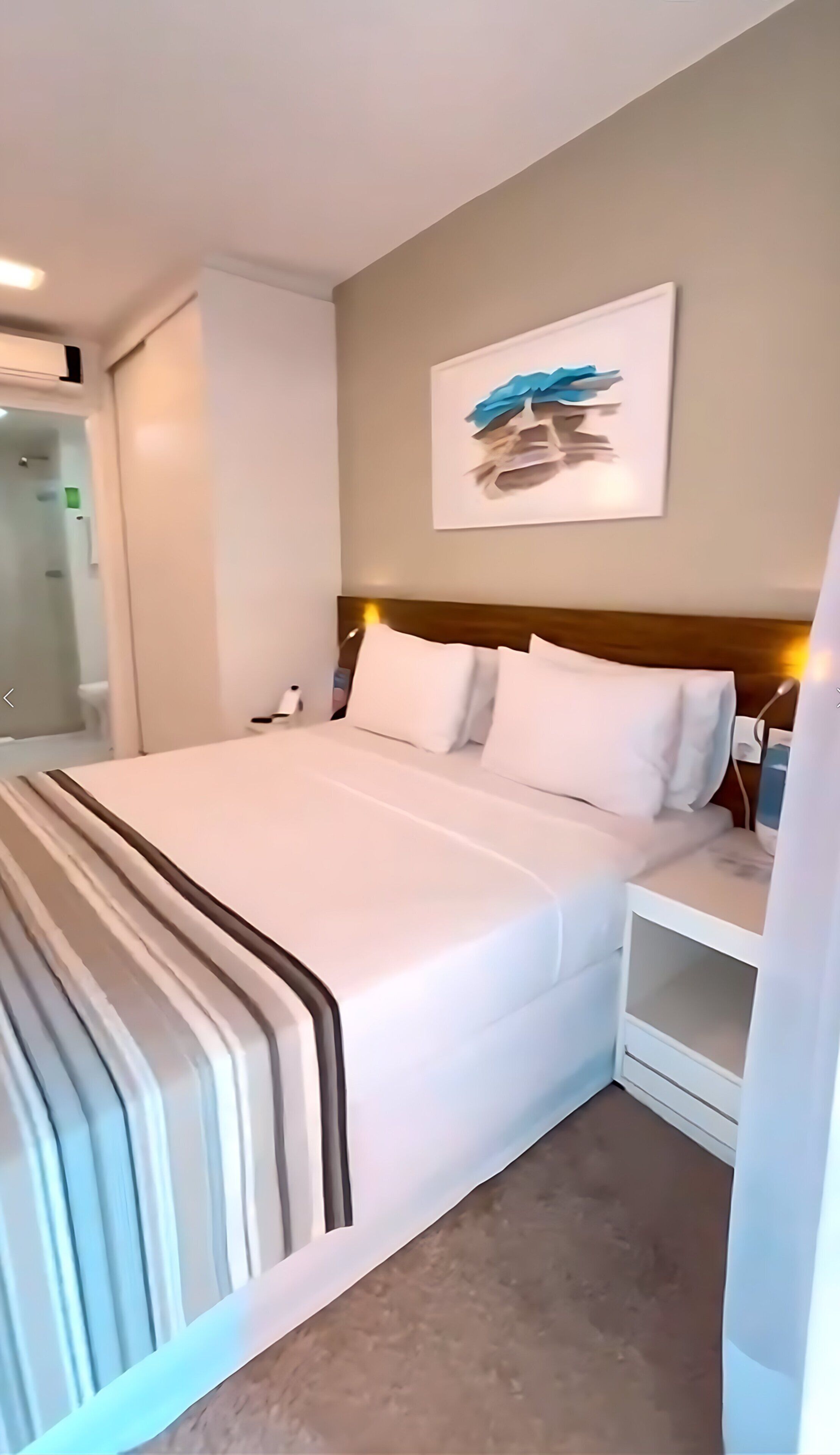 Suite | Blackout drapes, iron/ironing board, WiFi (free)