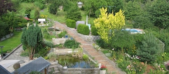 Spacious apartment with terrace, garden, pool, wood-burning stove, sauna, Saxon Switzerland