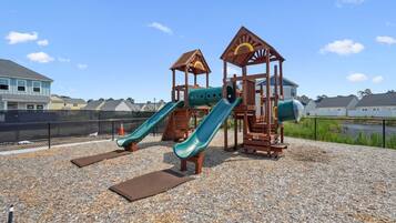 Kawasan main kanak-kanak – terbuka