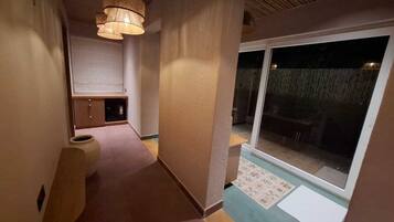 Habitación doble superior, balcón, vistas al río | Interior