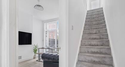 Enjoyable 4-bedroom apartment in vibrant Birmingham city center