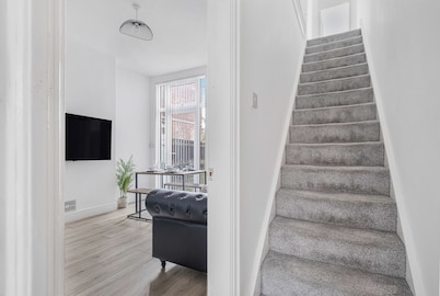 Enjoyable 4-bedroom apartment in vibrant Birmingham city center