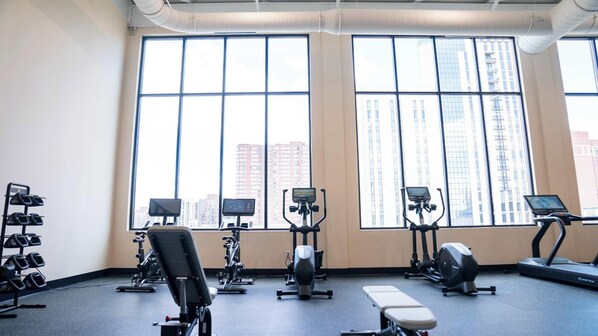 Fitness facility - Roami at Century Plaza | Convention Ctr |1BR Loft (Minneapolis)