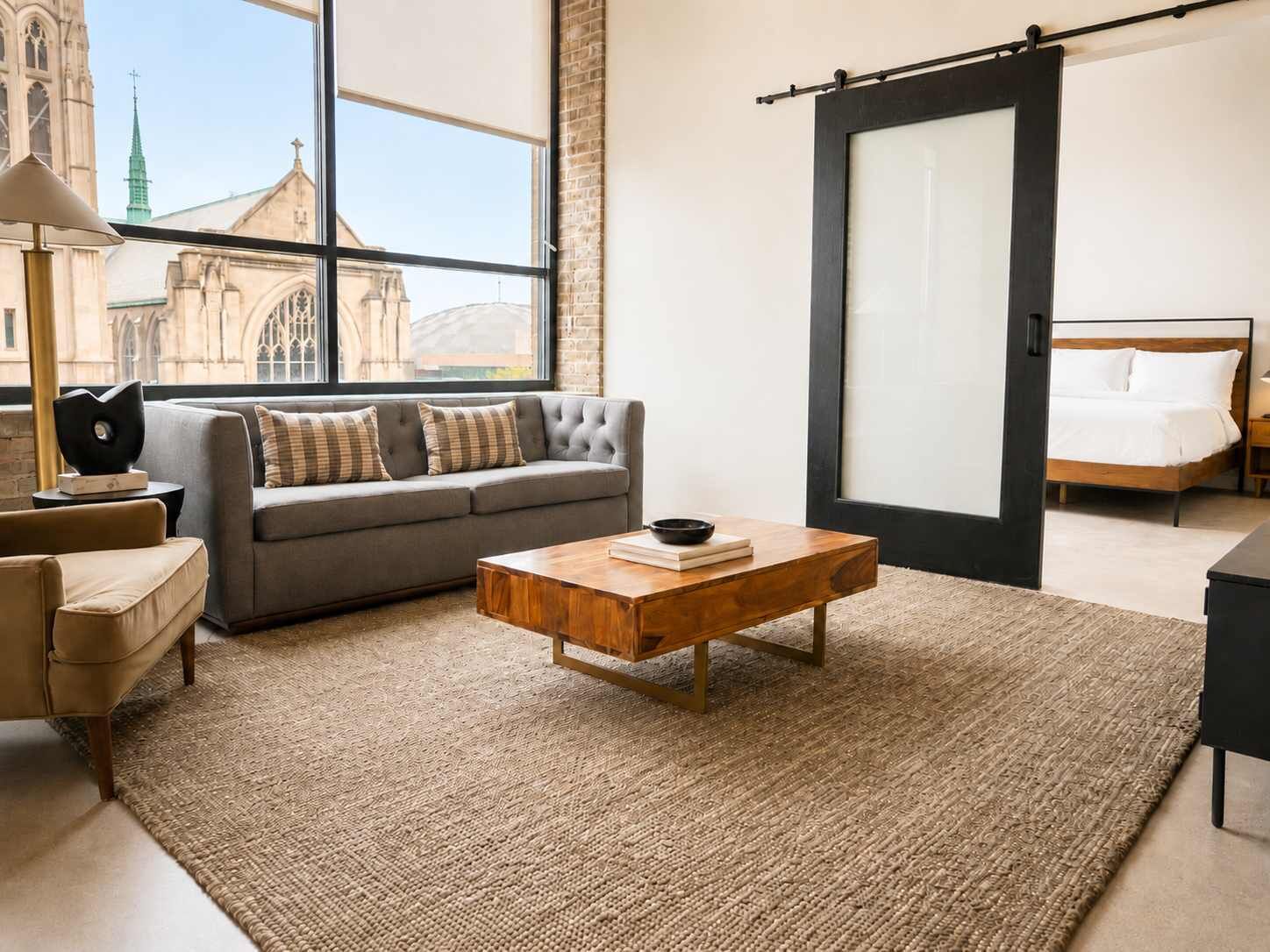 Roami At Century Plaza | Downtown | 2br Sleep 6 - Minneapolis, MN