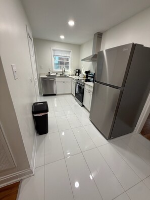 Private kitchen - New & Cozy Durham 2 Bedroom Home A (Durham)