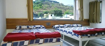 Laxman AC Lodge Jejuri by Martandbhairav Hospitality LLP