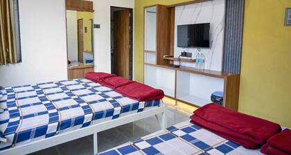 Laxman AC Lodge Jejuri by Martandbhairav Hospitality LLP