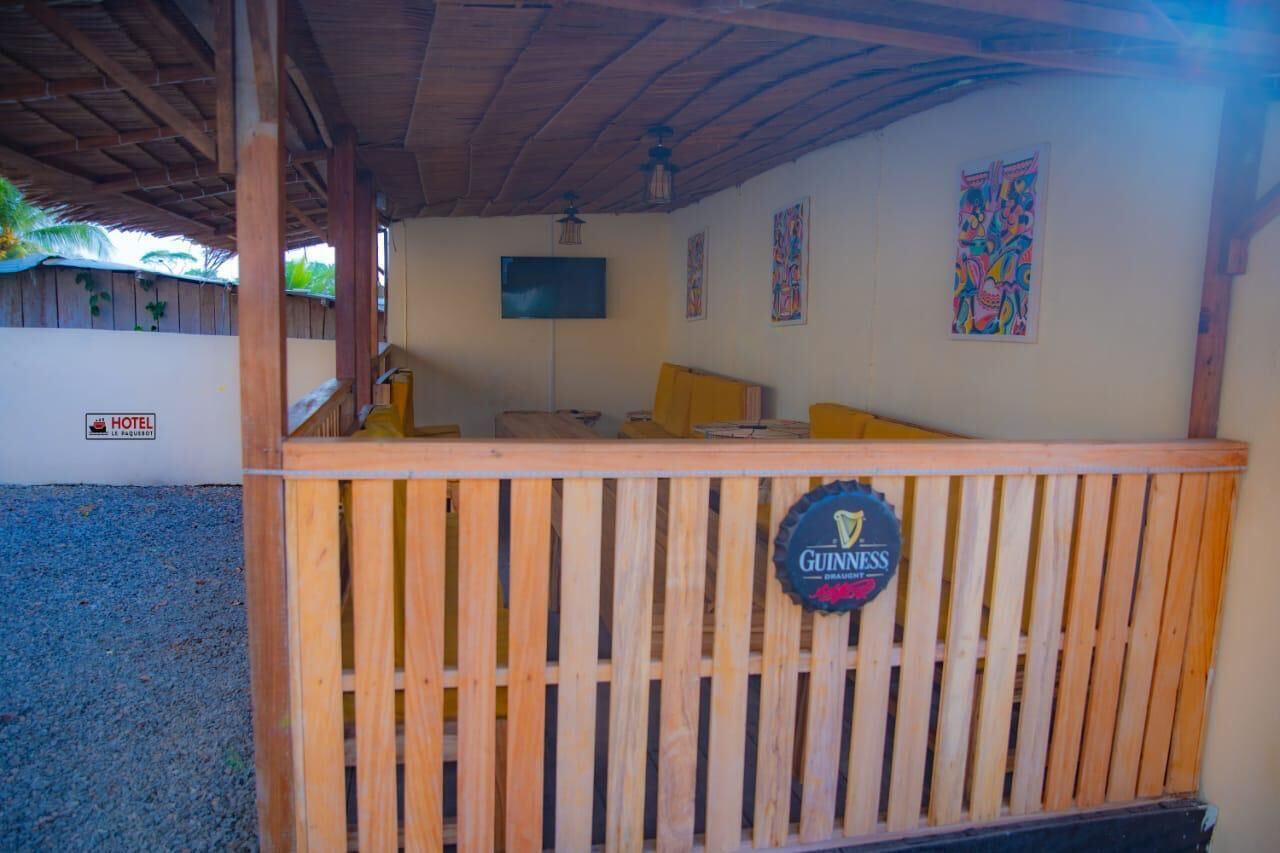 المنطقة المحيطة بالمنشأة